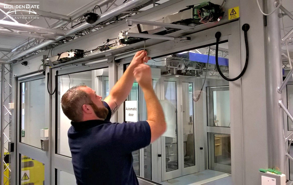  نگهداری درب اتوماتیک