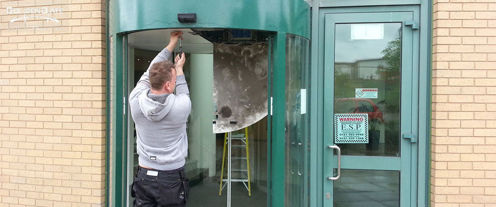 تعمیر و نگهداری درب اتوماتیک