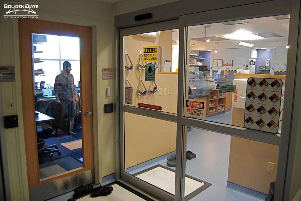 اجزای مختلف درب شیشه ای