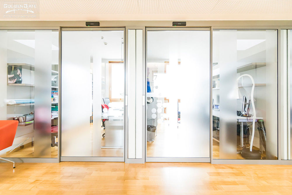  درب های اتوماتیک شیشه ای