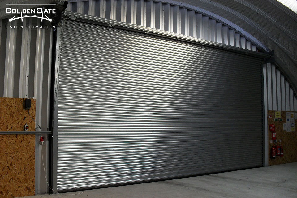 کرکره برقی فولادی عایق است