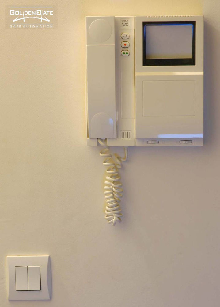 ذکر عوامل موثر در خرید آیفون تصویری