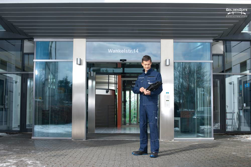 زمان نگهداری درب های اتوماتیک تجاری و صنعتی را بررسی کنید